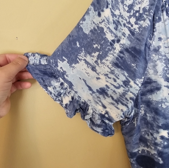 Blue Tie-Dye Women's Top - Picture 4 of 11